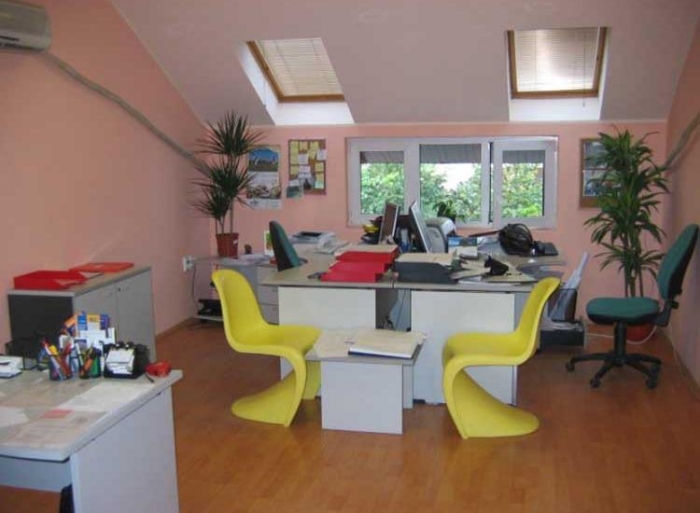 Poslovni prostor, 100.00m², Savski Venac